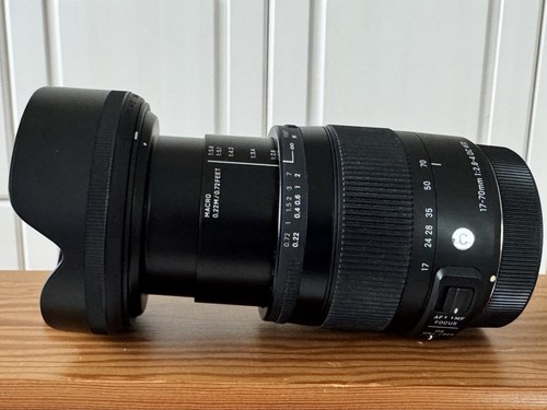 Sigma 70mm 4 dc - 17-70mm, f2.8-4