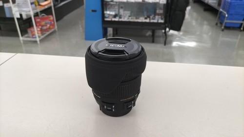 Sigma 8 4 dc macro - mm, f2.8-4